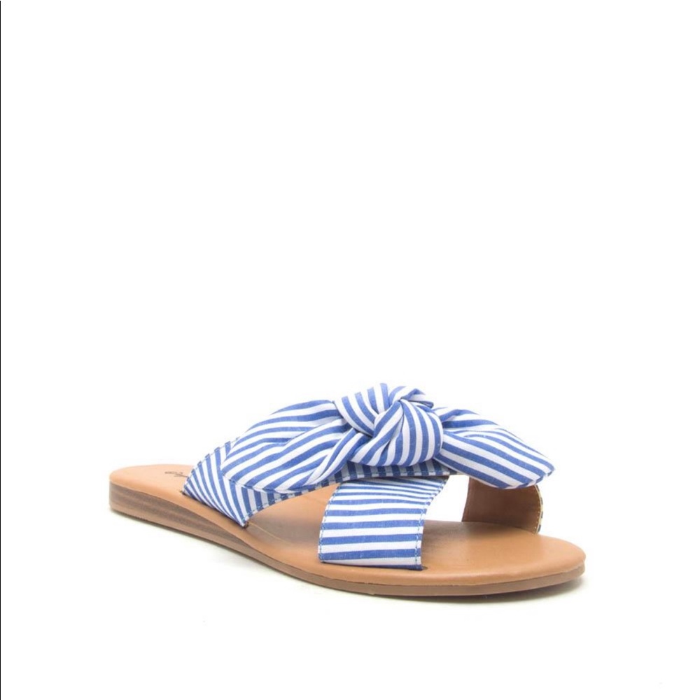 Autumn-06X White Bow X Sandals